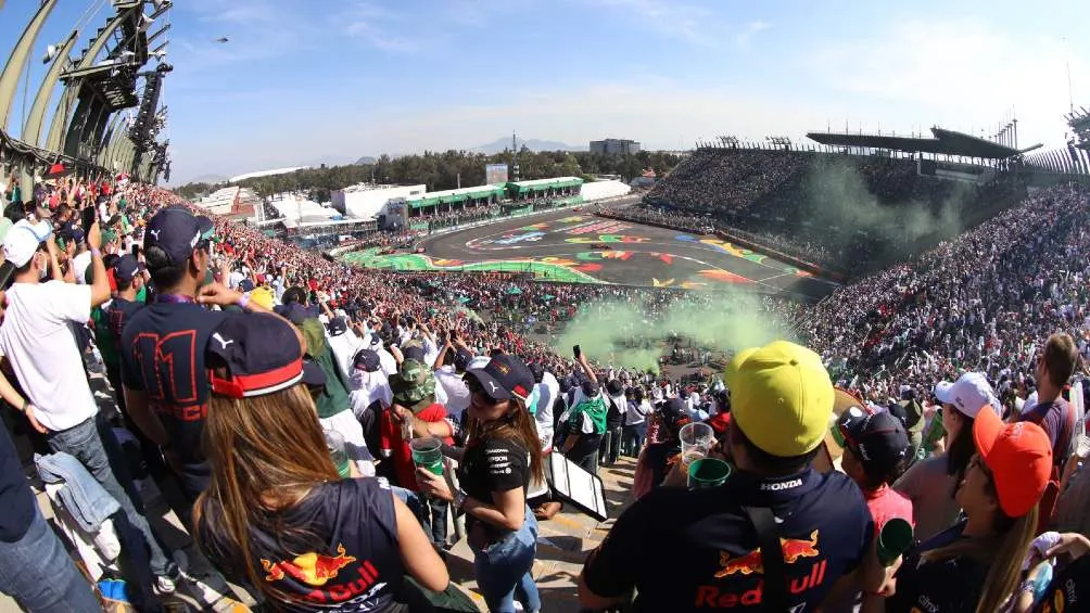 TWITTER | @MEXICOGP Afición disfrutando de la Fórmula 1 en el Gran Premio de México