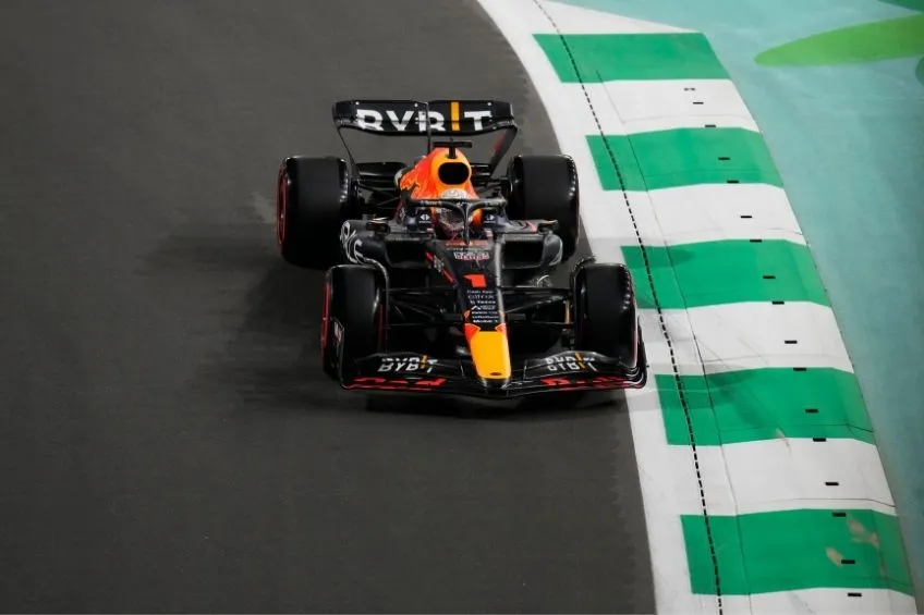 AP Max Verstappen durante las clasificatorias