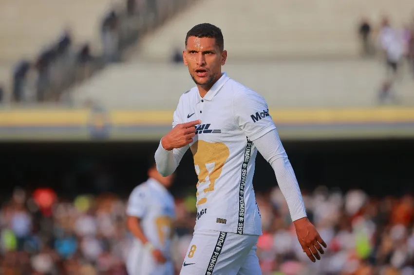 IMAGO7 Meritao en un partido de Pumas