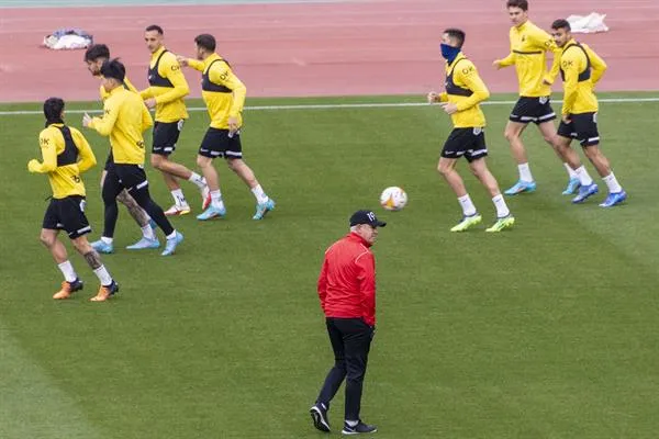 Javier Aguirre en el entrenamiento del Mallorca