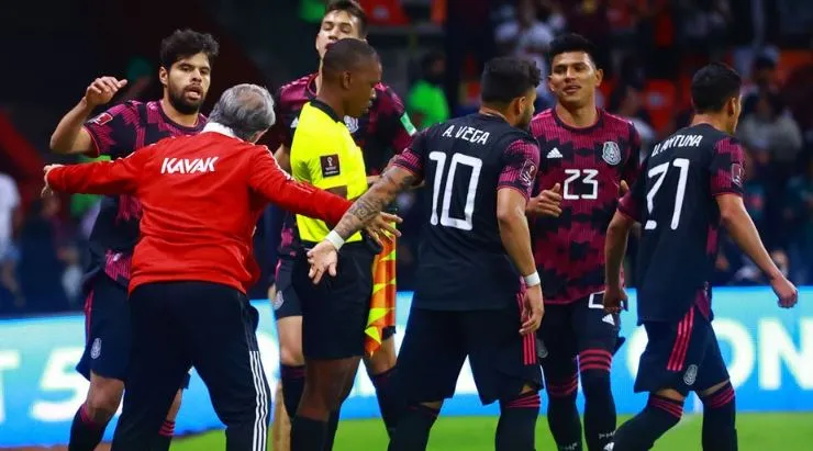 Jugadores del Tri en festejo