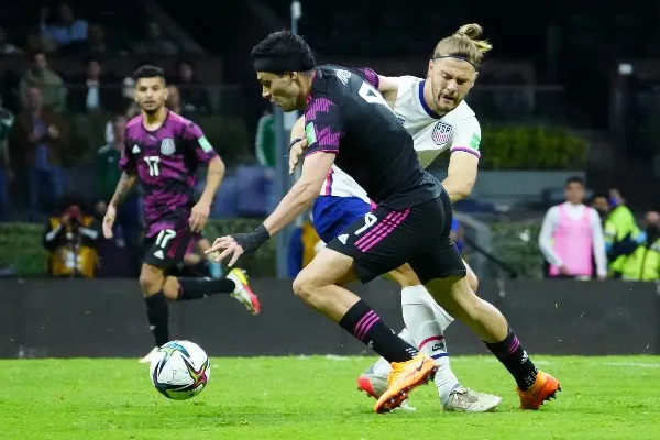 IMAGO7 Raúl Jiménez con el Tri ante Estados Unidos