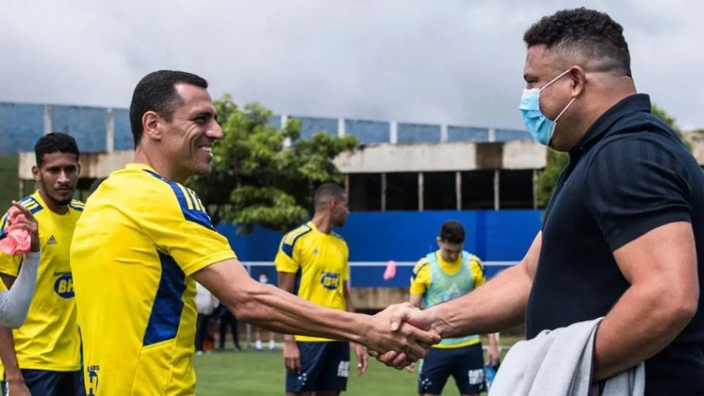 @ronaldo Ronaldo gusta de convivir con los jugadores