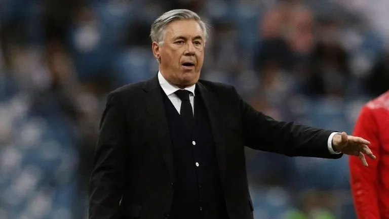 AP Ancelotti en un partido del Real Madrid