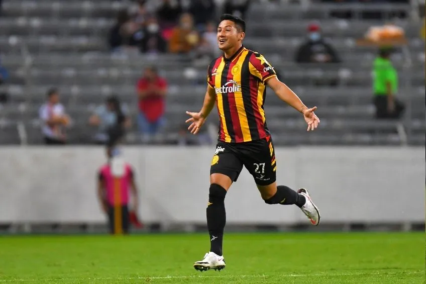 Leones Negros busca certificación