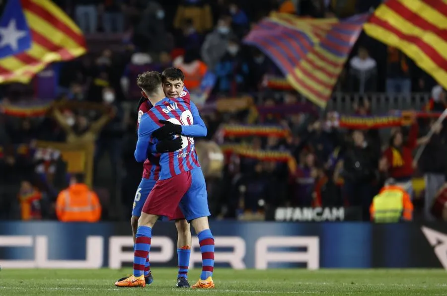 EFE Gavi y Pedri festejando un gol