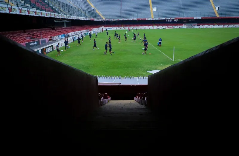 Entrenamiento en el Estadio Luis 'Pirata' Fuente