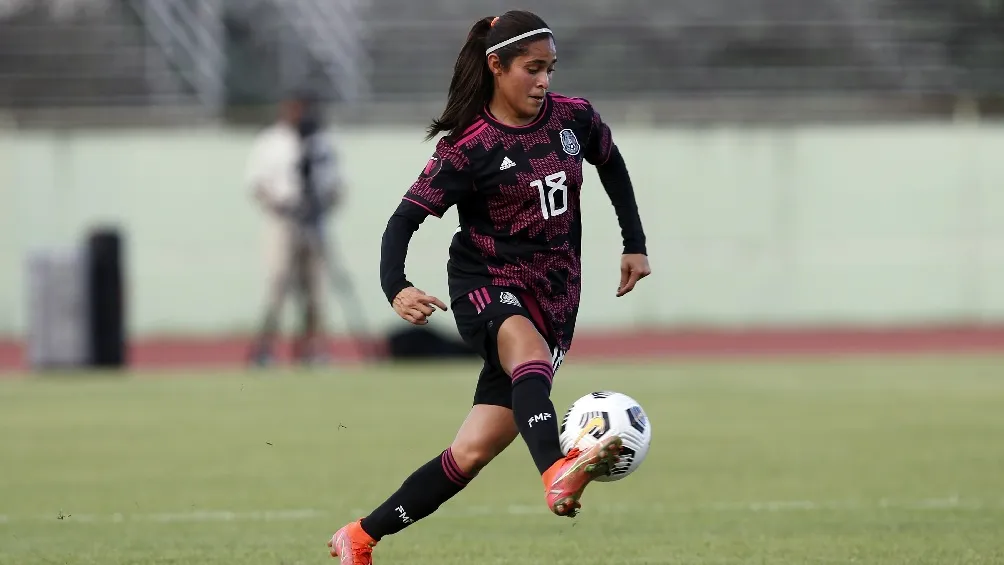 MEXSPORT Joseline Montoya jugando partido con la Selección Mexicana Femenil