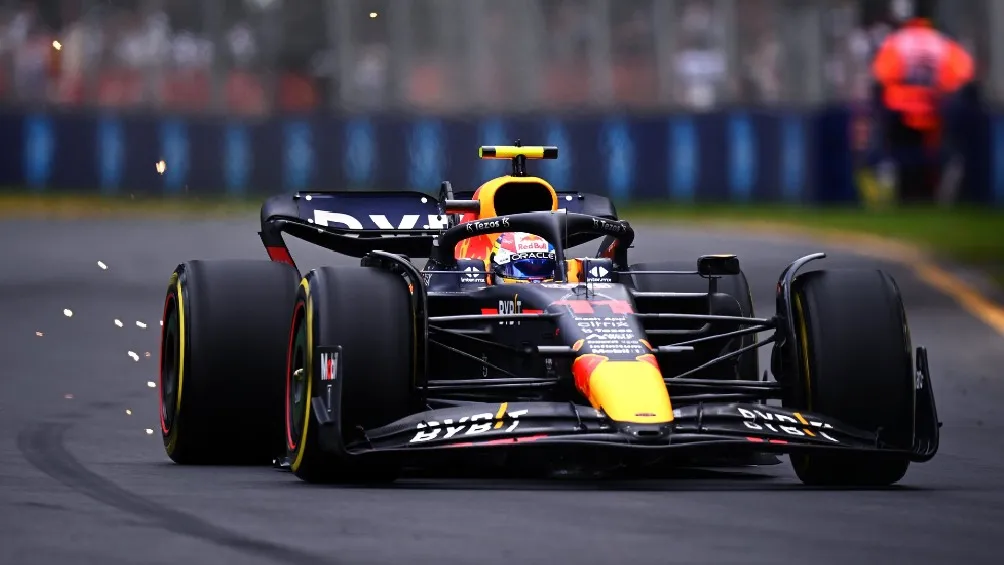 Checo Pérez durante entrenamientos en el GP de Australia
