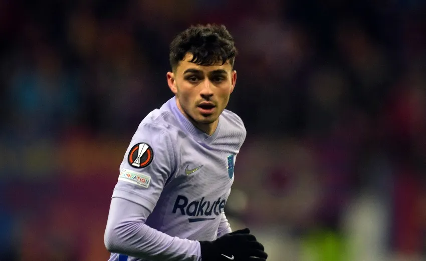 Pedri en el partido de la Europa League vs Frankfurt