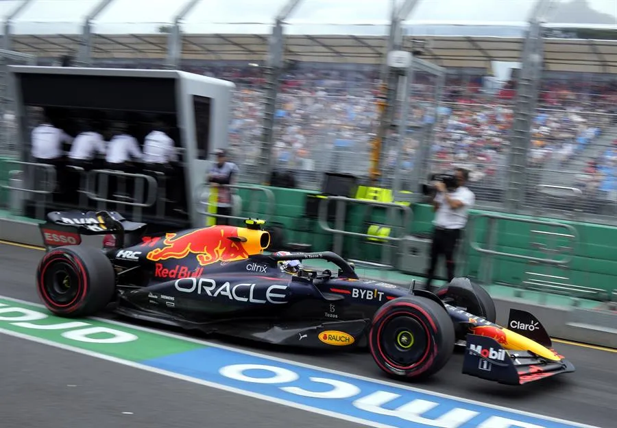 Checo Pérez largará tercero en el GP de Australia