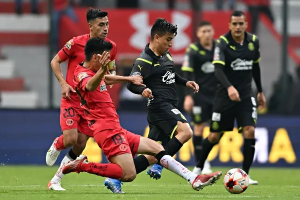 Toluca en acción frente a Chivas