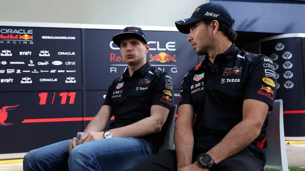 AP Verstappen y Checo Pérez