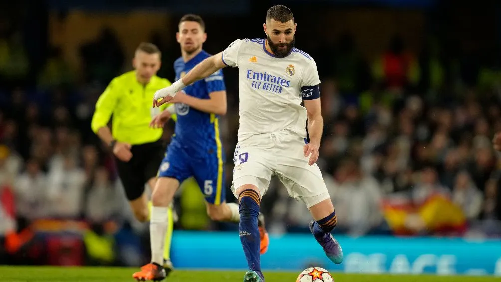 AP Benzema logró 'hat-trick' en la ida contra el Chelsea