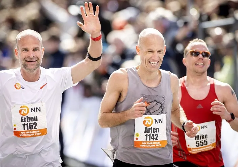Arjen Robben corrió el maratón de Rotterdam