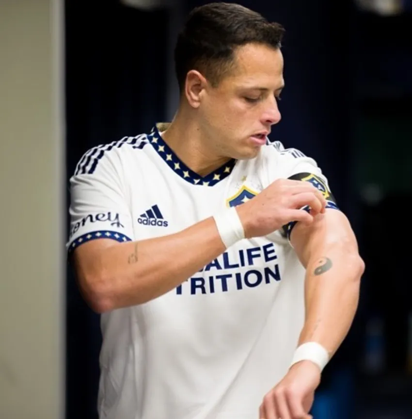 INSTAGRAM: @ch14_ Chicharito, capitán de Galaxy
