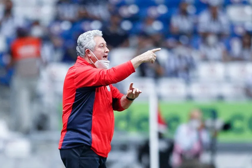 Vucetich en su etapa como DT de Chivas