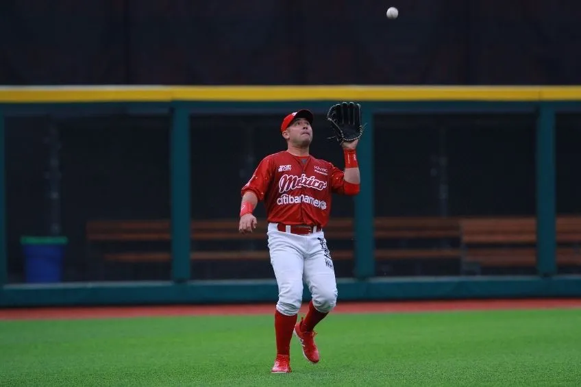 Iván Terrazas con los Diablos Rojos del México