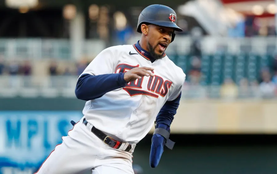 Byron Buxton recorre las bases ante Seattle