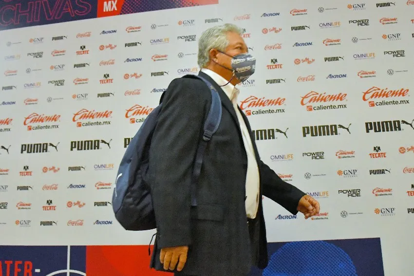 IMAGO7 Rey Midas llegando al estadio Akron