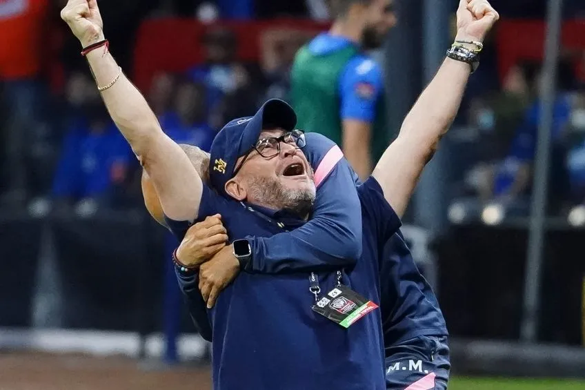 IMAGO7 Andrés Lillini festejando el triunfo