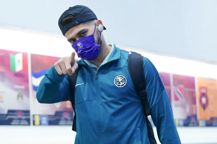 Henry Martín previo a un partido del América