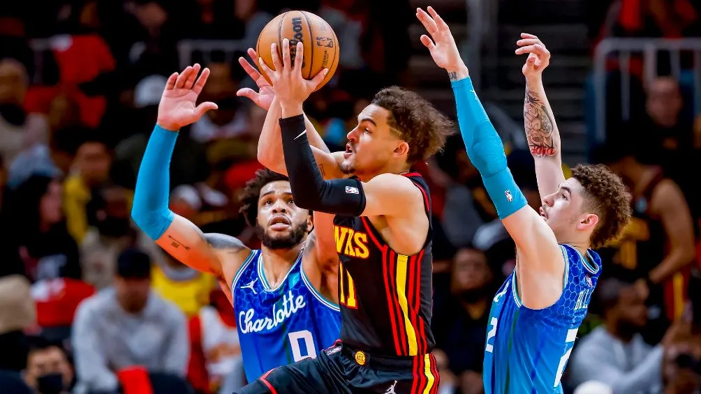 EFE Hawks de Atlanta derrotó a los Hornets de Charlotte en play-in