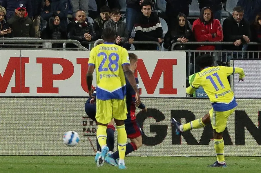 Juan Cuadrado durante un partido con la Juventus