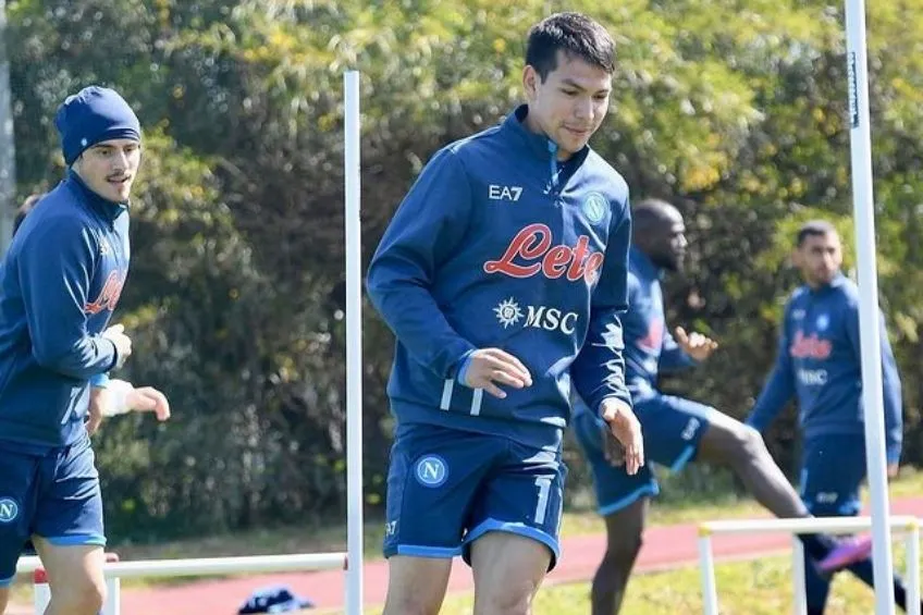Chucky Lozano entrenando con el Napoli
