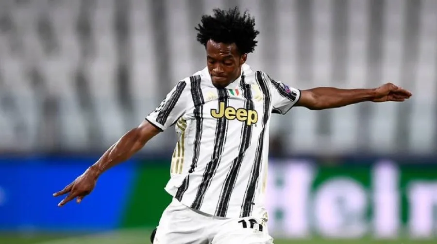Juan Cuadrado renovó hasta 2023