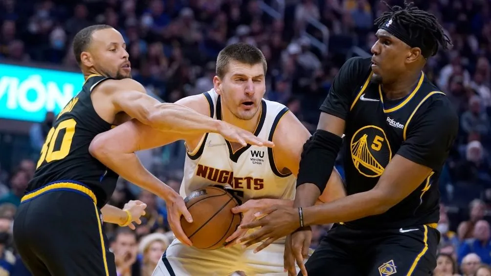 AP Golden State derrotó a Nuggets