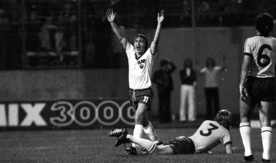 Streich celebra gol con Alemania Oriental