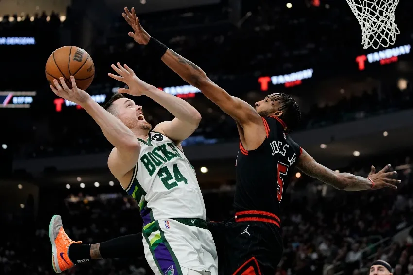 Bucks venció a los Bulls en el primer juego de la serie