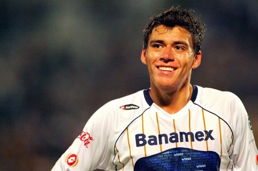 MEXSPORT Héctor Moreno en un partido con Pumas