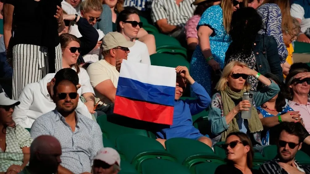 Wimbledon prohíbe competir a tenistas rusos y bielorrusos