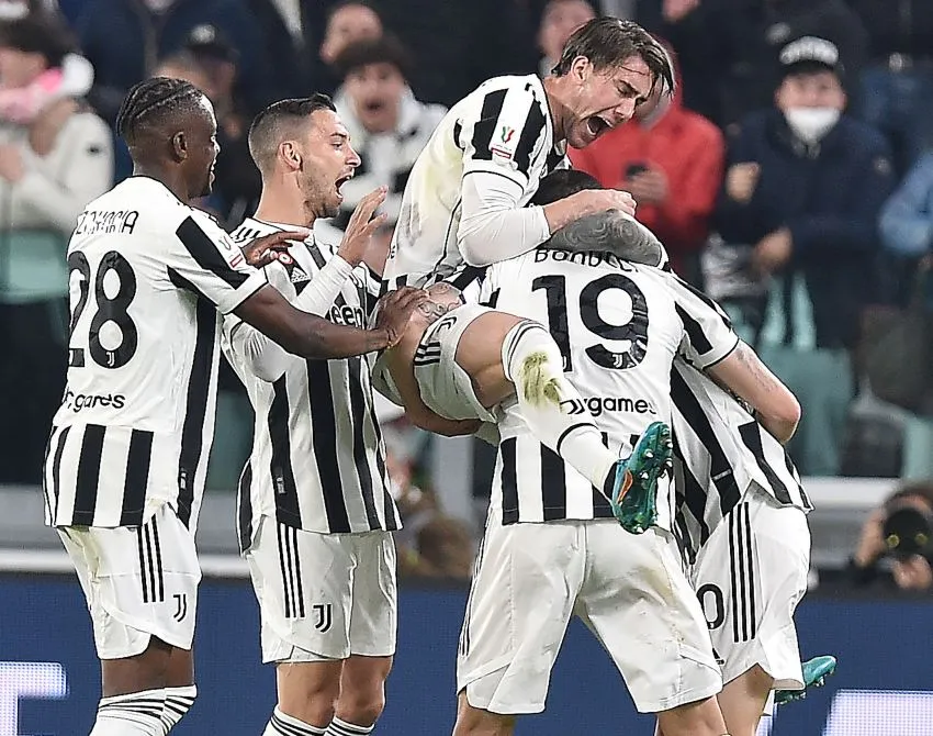 EFE Jugadores de la Juventus celebrando un gol a favor