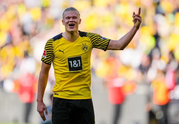 AP Erling Haaland con el Borussia Dortmund