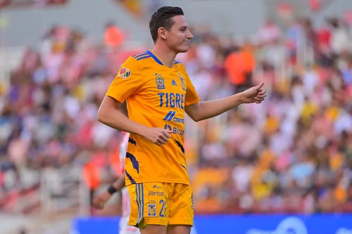 Florian Thauvin en festejo con Tigres