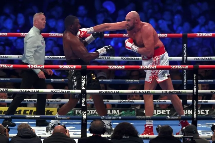 Fury y Whyte durante la pelea