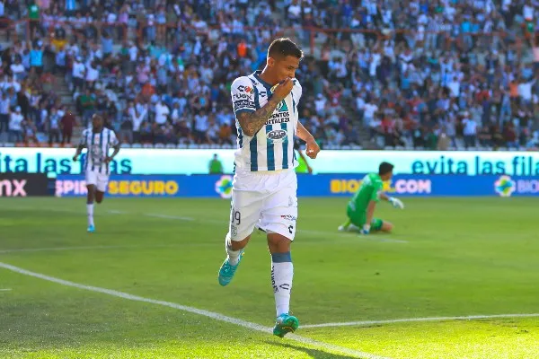 Roberto de la Rosa celebra anotación