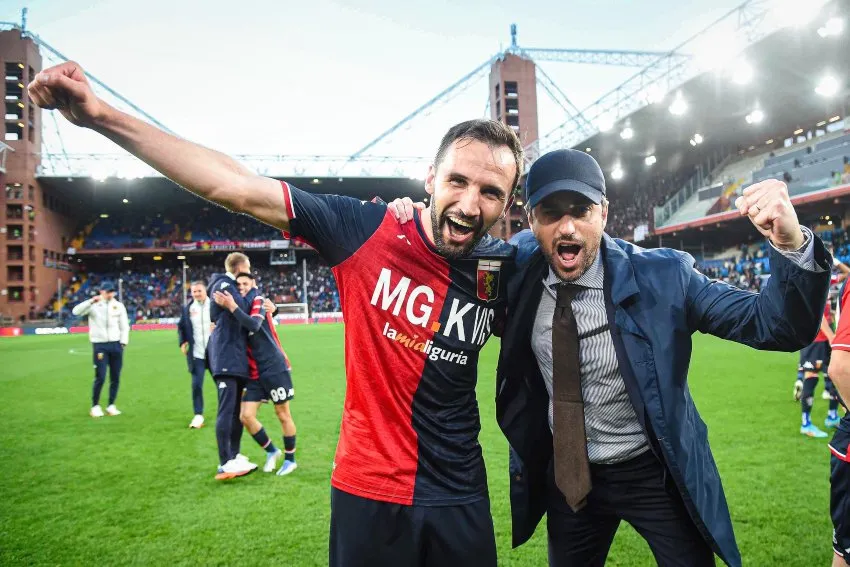 Festejos tras la victoria del Genoa