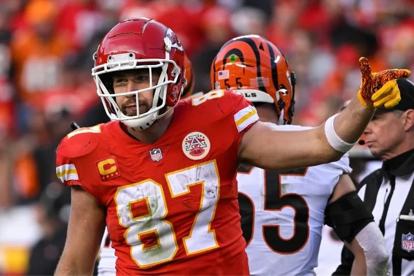 AP Travis Kelce en un partido de los Chiefs