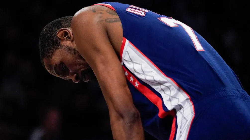 Kevin Durant no pudo en la serie contra Celtics