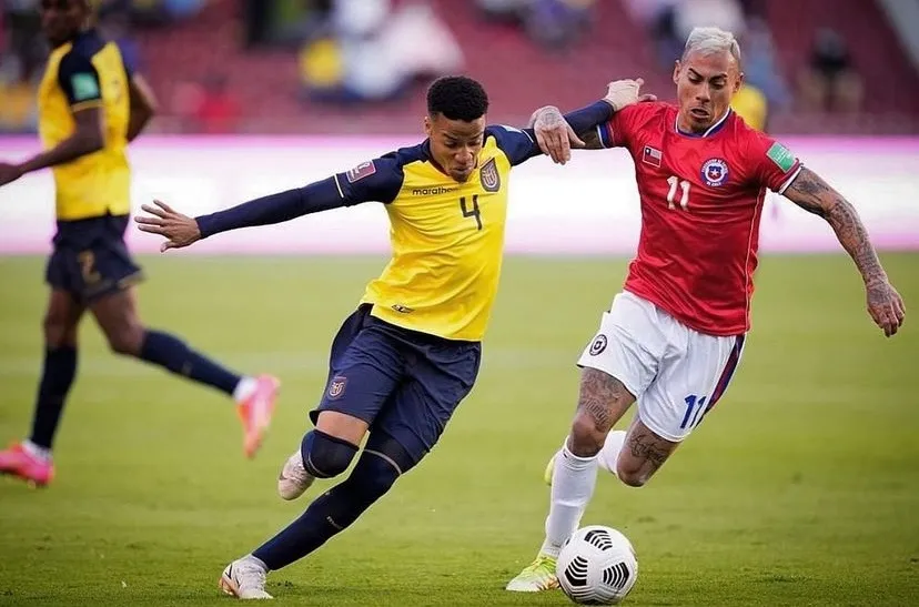 INSTAGRAM | @BYRON4590 Byron Castillo jugando partido ante Chile