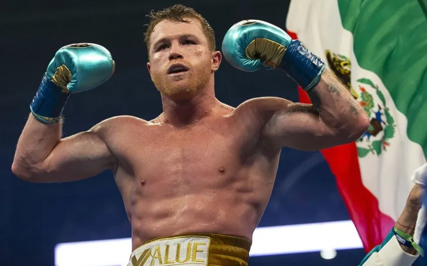 MEXSPORT Canelo Álvarez después de un combate