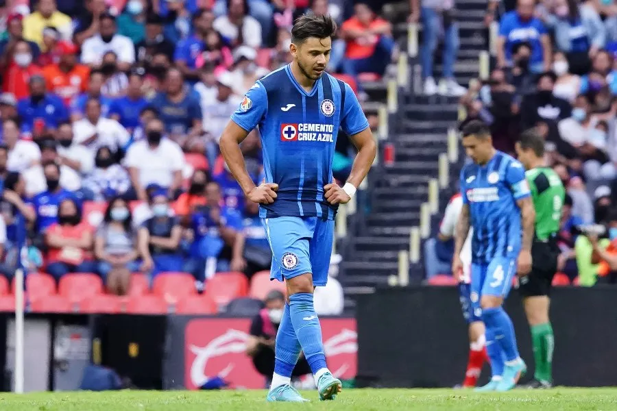 IMAGO7 Ángel Romero durante un partido con Cruz Azul