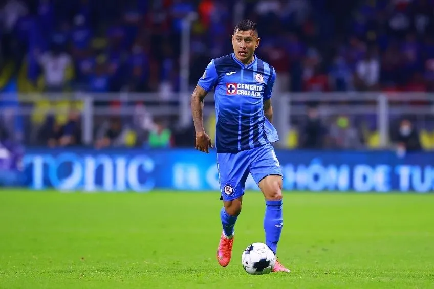 Cata Domínguez en un partido de Cruz Azul