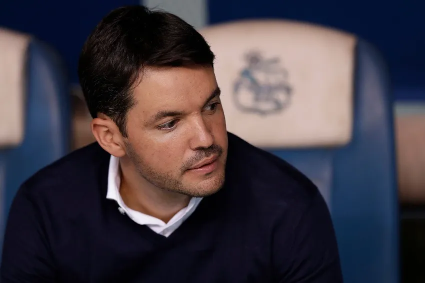 Nicolás Larcamón en un partido del Puebla