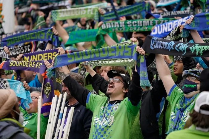 Afición de Seattle en el Lumen Field