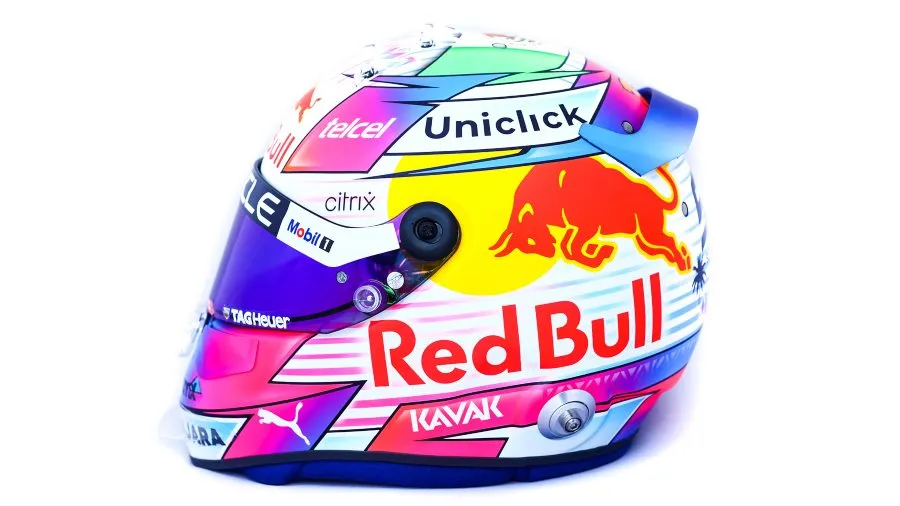 Casco de Checo Pérez para el GP de Miami